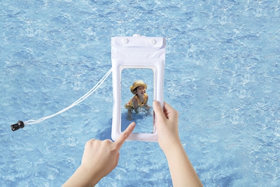 携帯防水ポーチ（ホワイト）